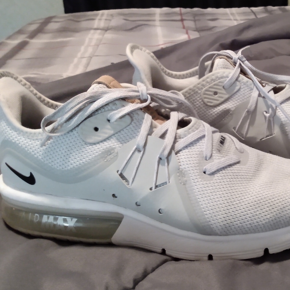 Nike Air Max Sequent 3 Sneakers